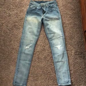 LEVI HIGH RISE SKINNY 27